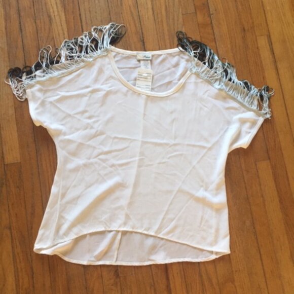 Fringed top - Picture 1 of 3